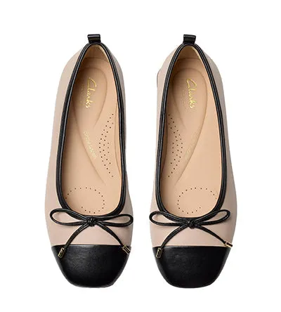 CLARKS UBREE15 POPPY SAND COMBI