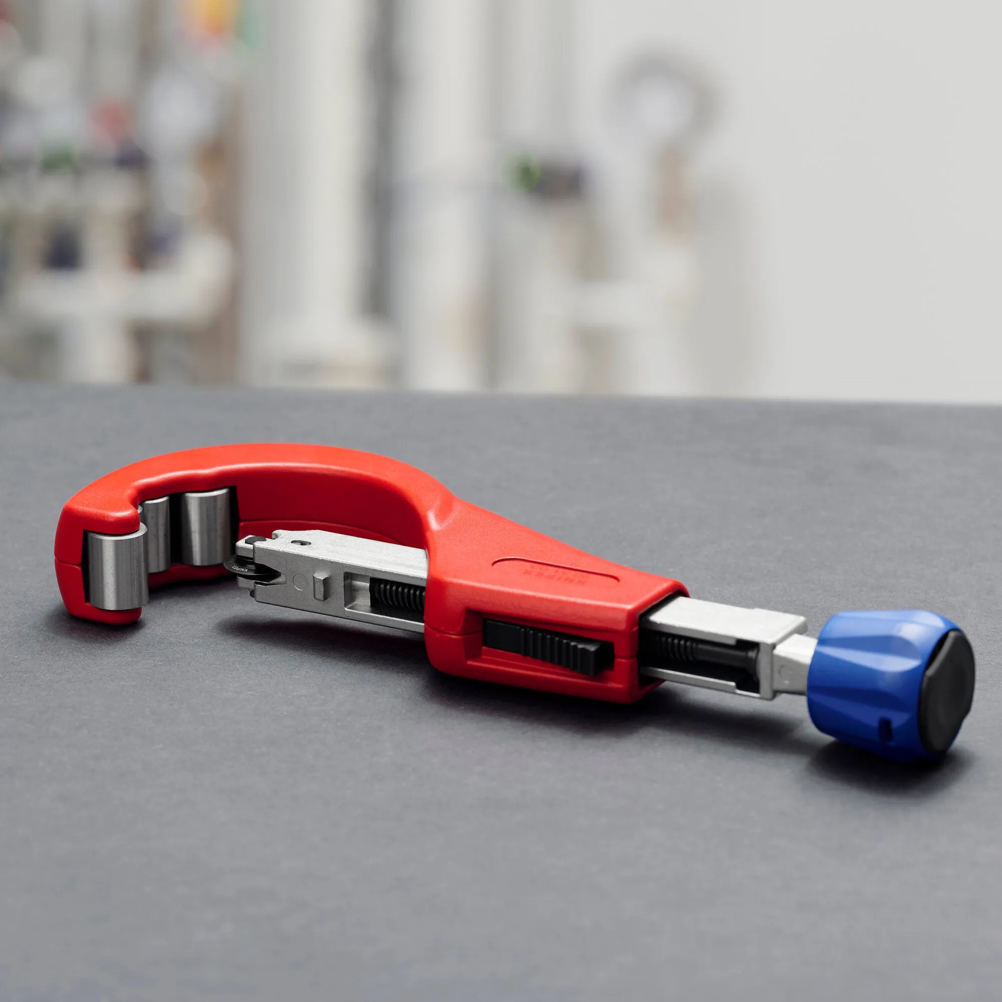 Knipex 90 31 03 BKA 10 1/4" KNIPEX TubiX XL Pipe Cutter