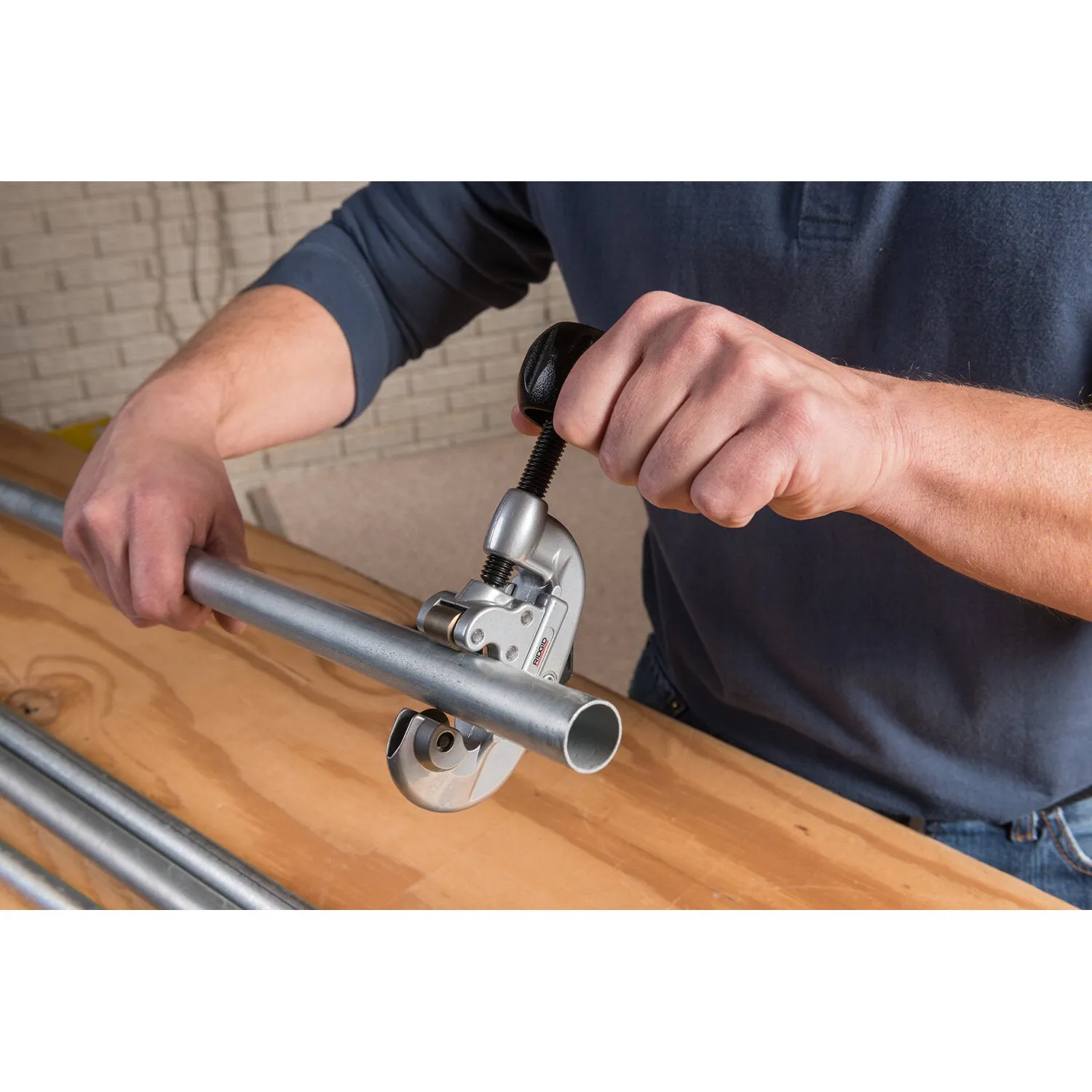 Ridgid 32920 #15 Screw Feed Tubing & Conduit Cutter